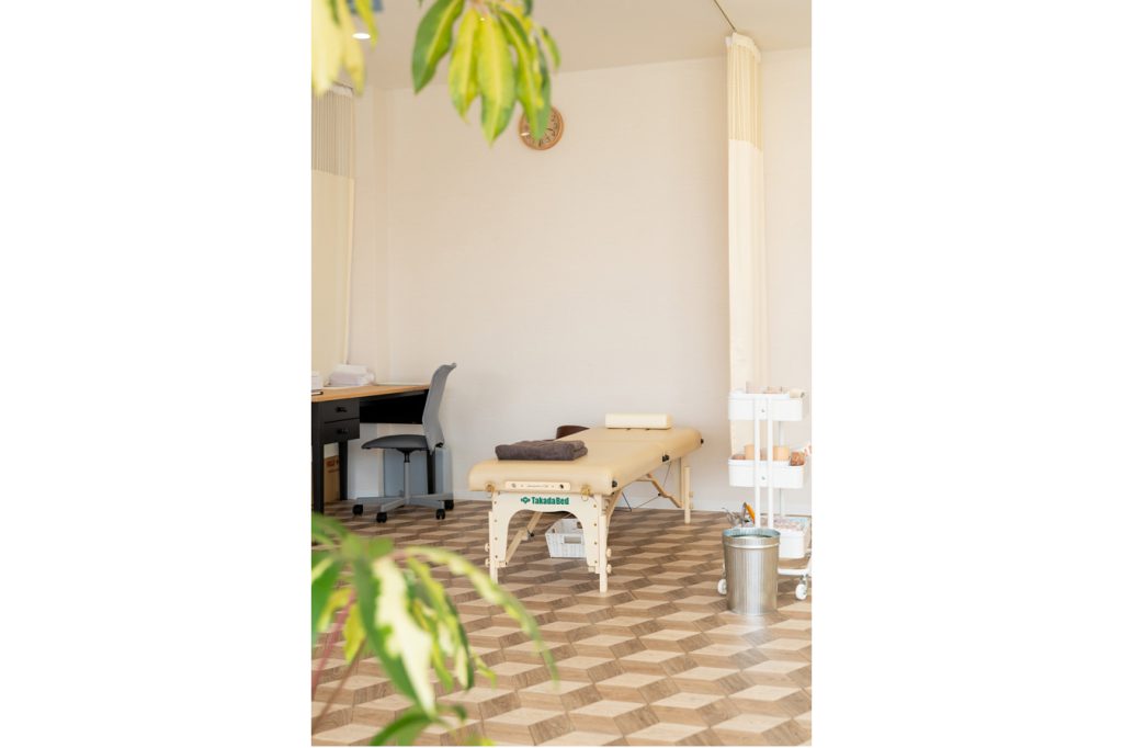 エム・スポーツ接骨院 施術フロアー