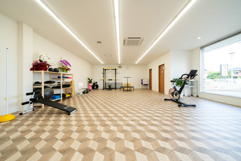 エム・スポーツ接骨院 施術フロアー